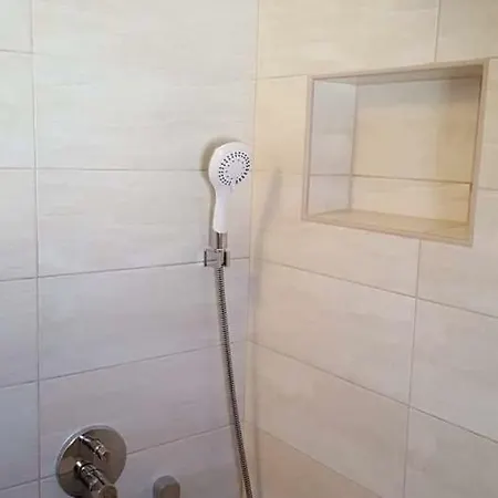Apartman Ana 아파트 *